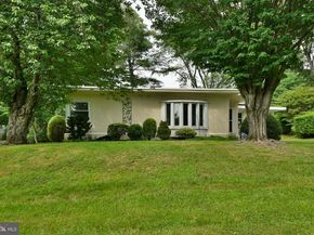 8109 Hull Drive, Wyndmoor PA 19038
