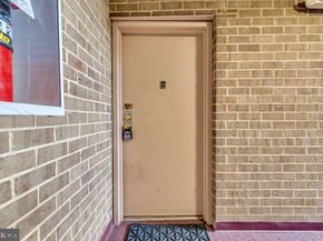 509 Florida Avenue 103, Herndon VA 20170