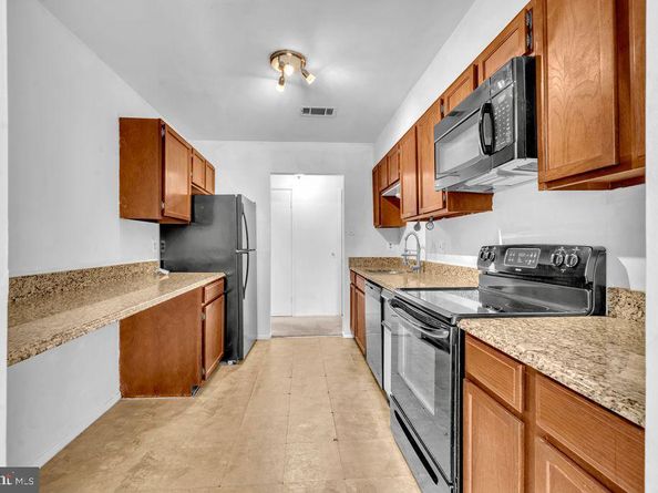 509 Florida Avenue 103, Herndon VA 20170