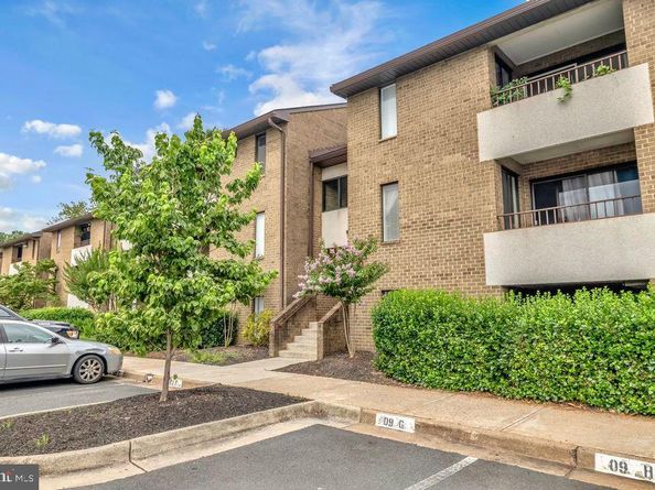 509 Florida Avenue 103, Herndon VA 20170