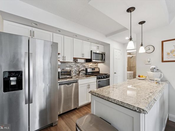 2101 Chestnut Street 819, Philadelphia PA 19103