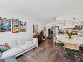 2101 Chestnut Street 819, Philadelphia PA 19103