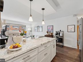 2101 Chestnut Street 819, Philadelphia PA 19103