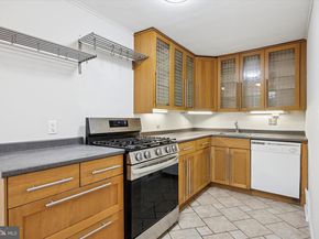 653 Rively Avenue, Glenolden PA 19036