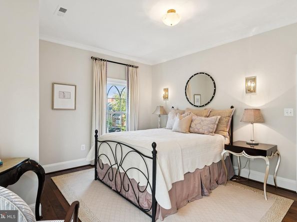 2600 12TH Street N, Arlington VA 22201
