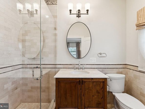 2600 12TH Street N, Arlington VA 22201