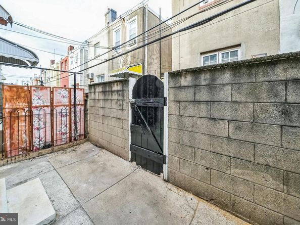 2222 S Croskey Street, Philadelphia PA 19145
