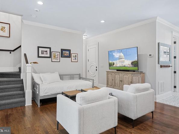 6020 Copely Lane, Mclean VA 22101