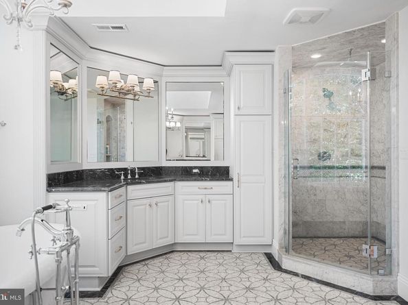 6020 Copely Lane, Mclean VA 22101