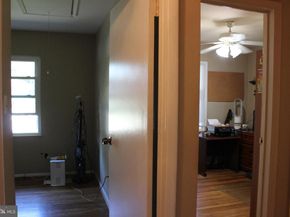418 Florida Avenue, Herndon VA 20170
