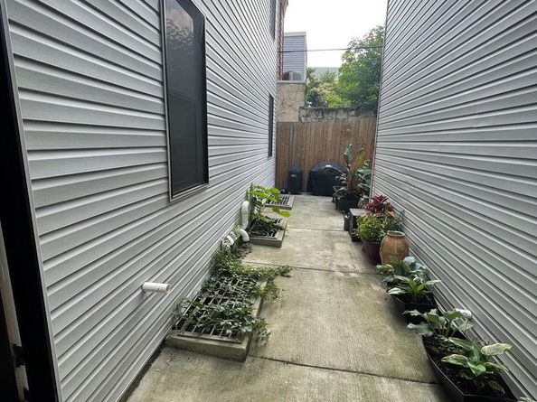 924 N 15TH Street, Philadelphia PA 19130