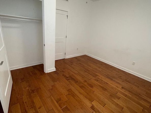 924 N 15TH Street, Philadelphia PA 19130