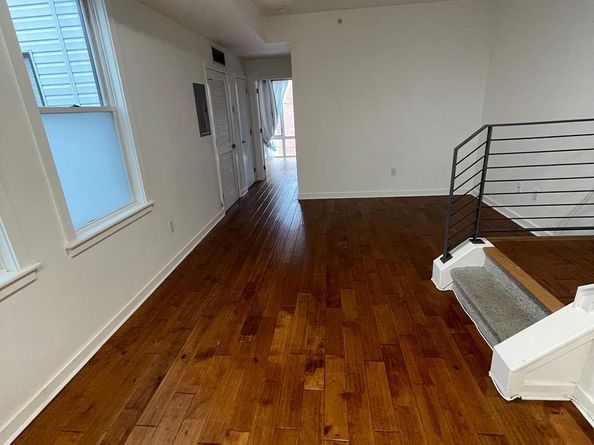 924 N 15TH Street, Philadelphia PA 19130