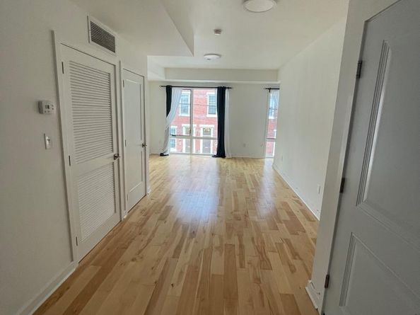 924 N 15TH Street, Philadelphia PA 19130