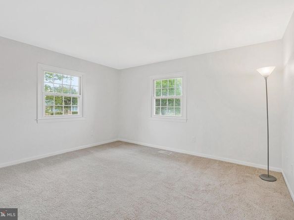 724 N Amelia St, Sterling VA 20164