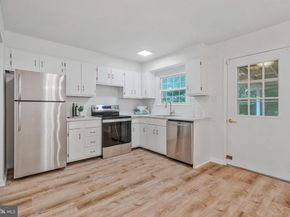 724 N Amelia St, Sterling VA 20164