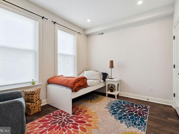 1919 Brown Street 2, Philadelphia PA 19130