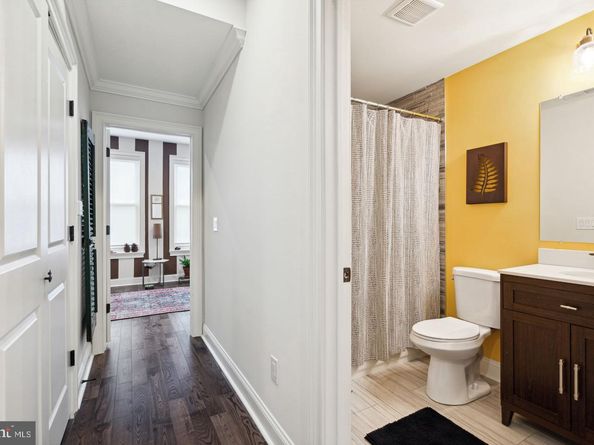 1919 Brown Street 2, Philadelphia PA 19130