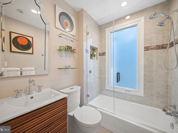 1823 Riggs Place NW 2, Washington DC 20009