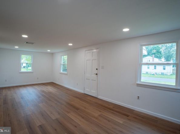 2057 Garfield Avenue, Croydon PA 19021