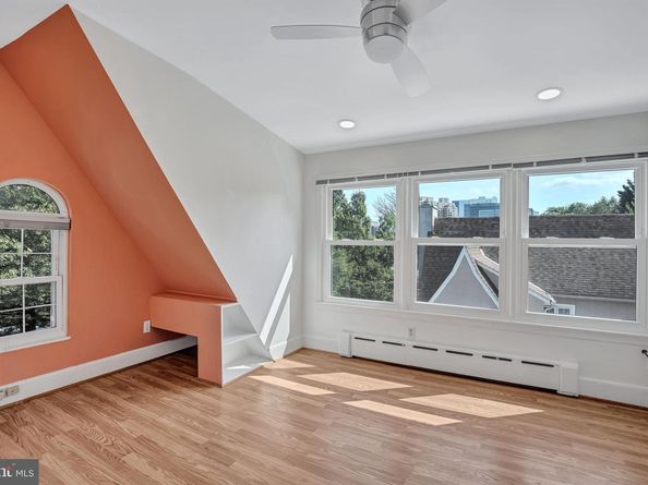 5120 Wilson Lane, Bethesda MD 20814