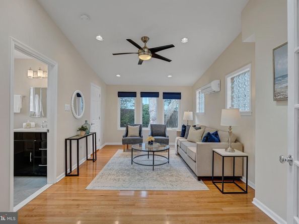 5120 Wilson Lane, Bethesda MD 20814