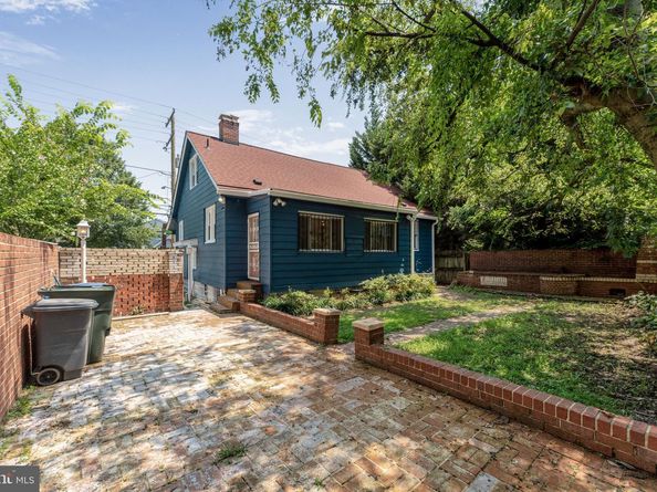 2712 S Dakota Avenue NE, Washington DC 20018