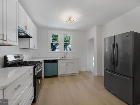 2712 S Dakota Avenue NE, Washington DC 20018