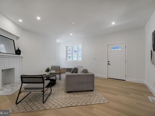 2712 S Dakota Avenue NE, Washington DC 20018