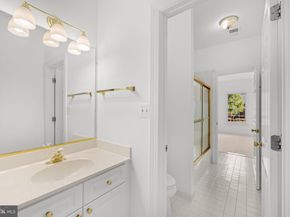 9434 Vernon Drive, Great Falls VA 22066