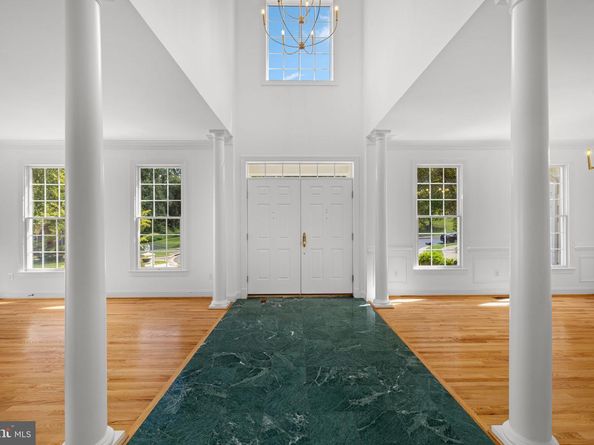 9434 Vernon Drive, Great Falls VA 22066