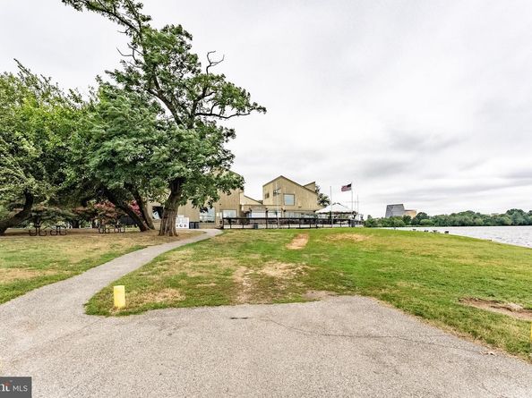 1413 E Abingdon Drive 1, Alexandria VA 22314
