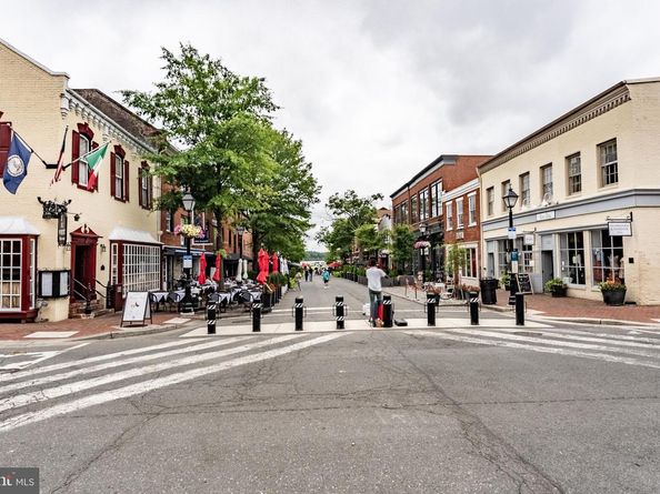 1413 E Abingdon Drive 1, Alexandria VA 22314