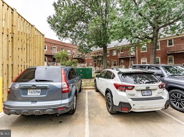 1413 E Abingdon Drive 1, Alexandria VA 22314