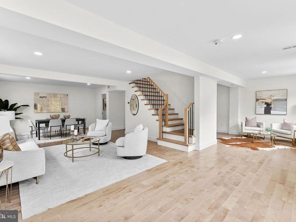 1805 S Pollard Street, Arlington VA 22204