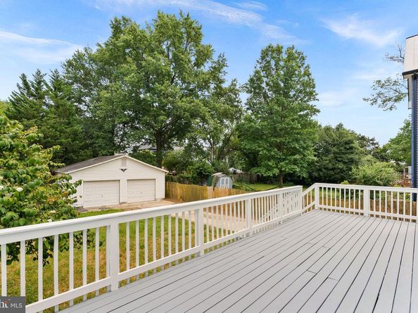 1805 S Pollard Street, Arlington VA 22204