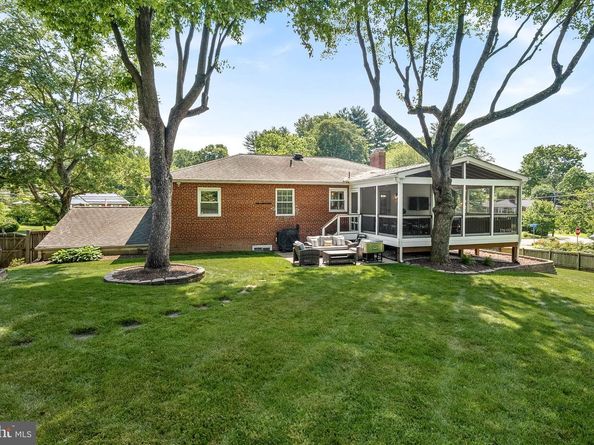 3212 Patrick Henry Drive, Falls Church VA 22044