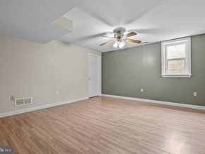 9 Blue Flax Lane, Langhorne PA 19047