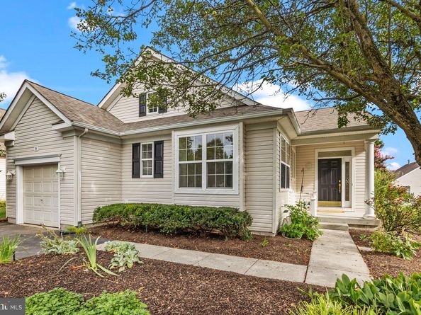 9 Blue Flax Lane, Langhorne PA 19047