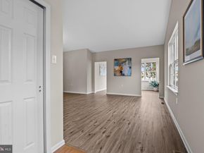 9 Blue Flax Lane, Langhorne PA 19047
