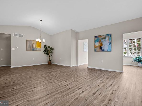 9 Blue Flax Lane, Langhorne PA 19047