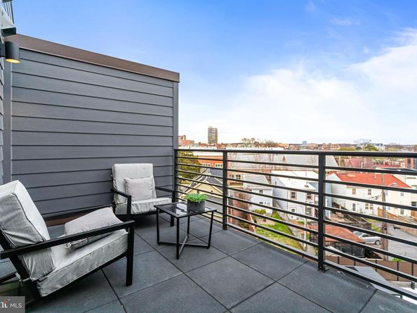 701 N Henry Street 204, Alexandria VA 22314