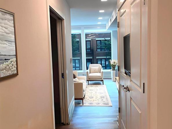 701 N Henry Street 204, Alexandria VA 22314