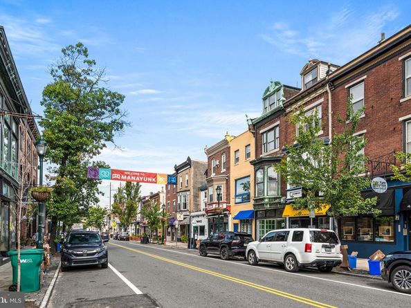 4594 Silverwood Street, Philadelphia PA 19127