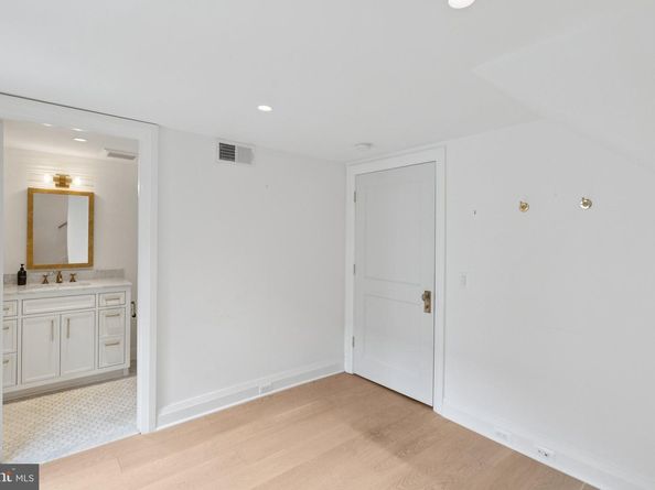 3137 N Street NW, Washington DC 20007