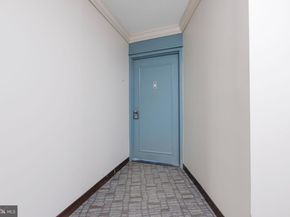 205 Yoakum Parkway 516, Alexandria VA 22304