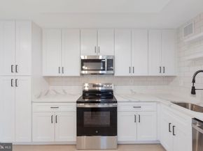 205 Yoakum Parkway 516, Alexandria VA 22304