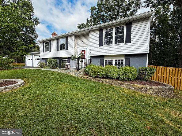229 Applegate Drive, Sterling VA 20164