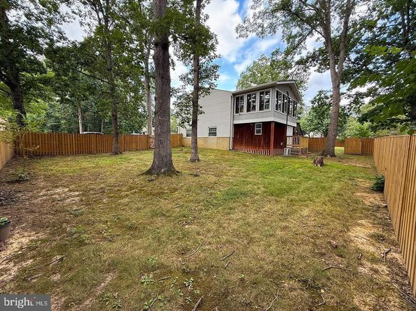 229 Applegate Drive, Sterling VA 20164