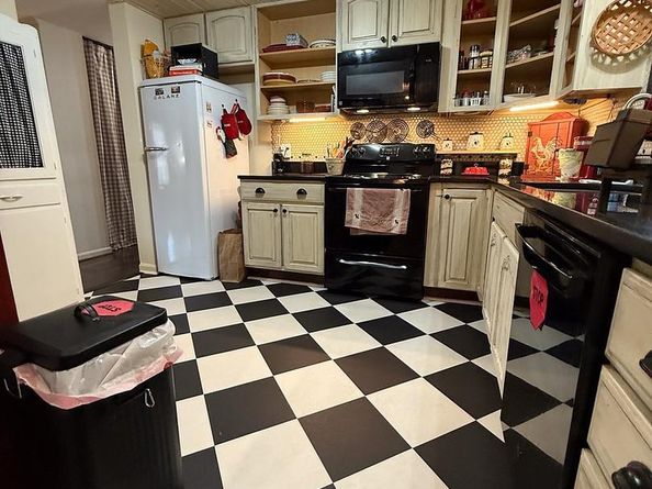 229 Applegate Drive, Sterling VA 20164